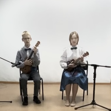ukulele-duet iskorki