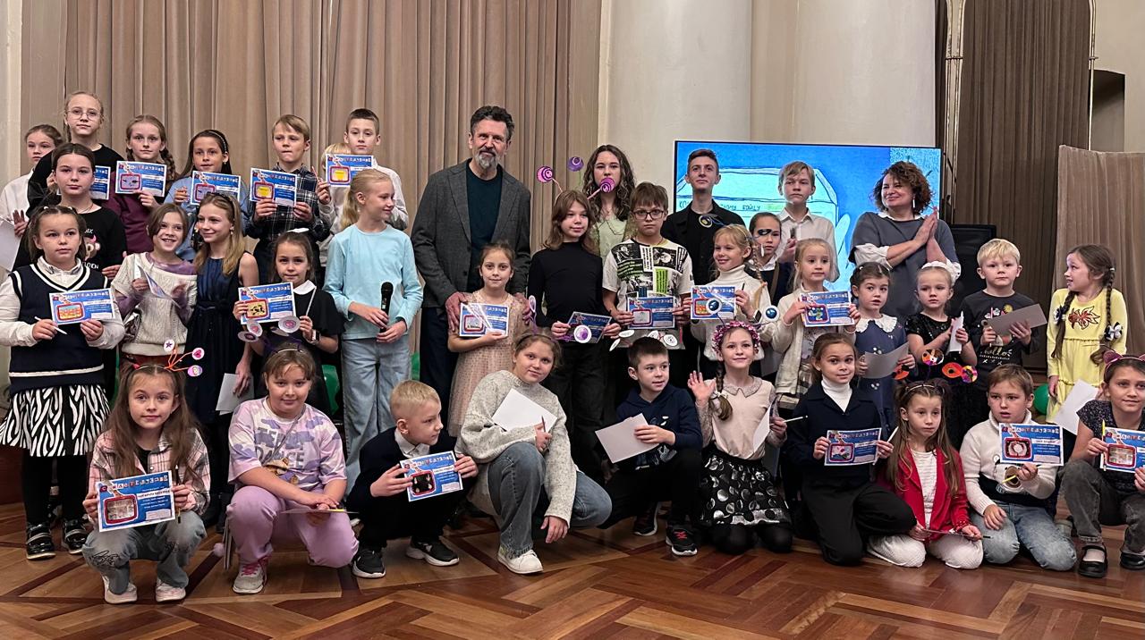 fda9199f-1b23-41bd-b486-7d6d73147f7f fda9199f-1b23-41bd-b486-7d6d73147f7f